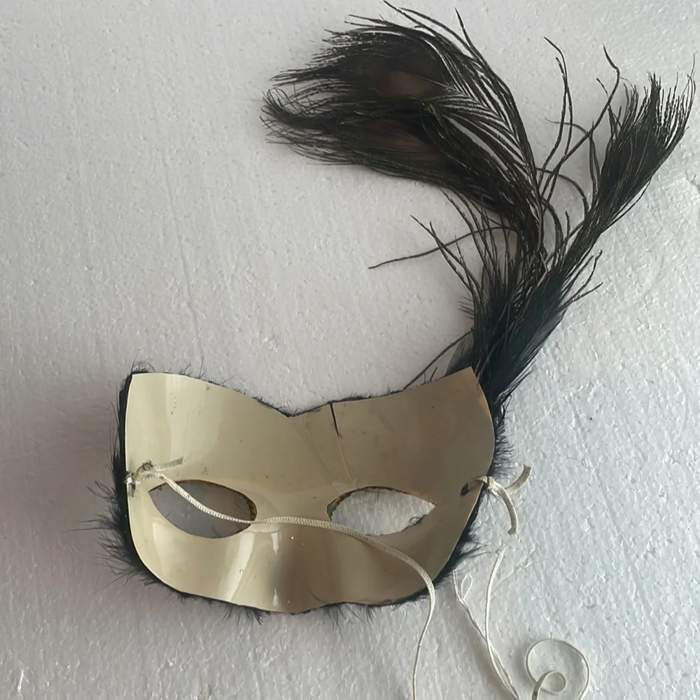 mask peacock black feathers gold sequins Halloween Mardi Gras cosplay theater